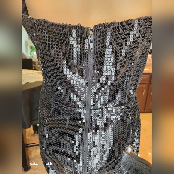 Forever 21 Strapless sequin dress - Picture 4 of 5